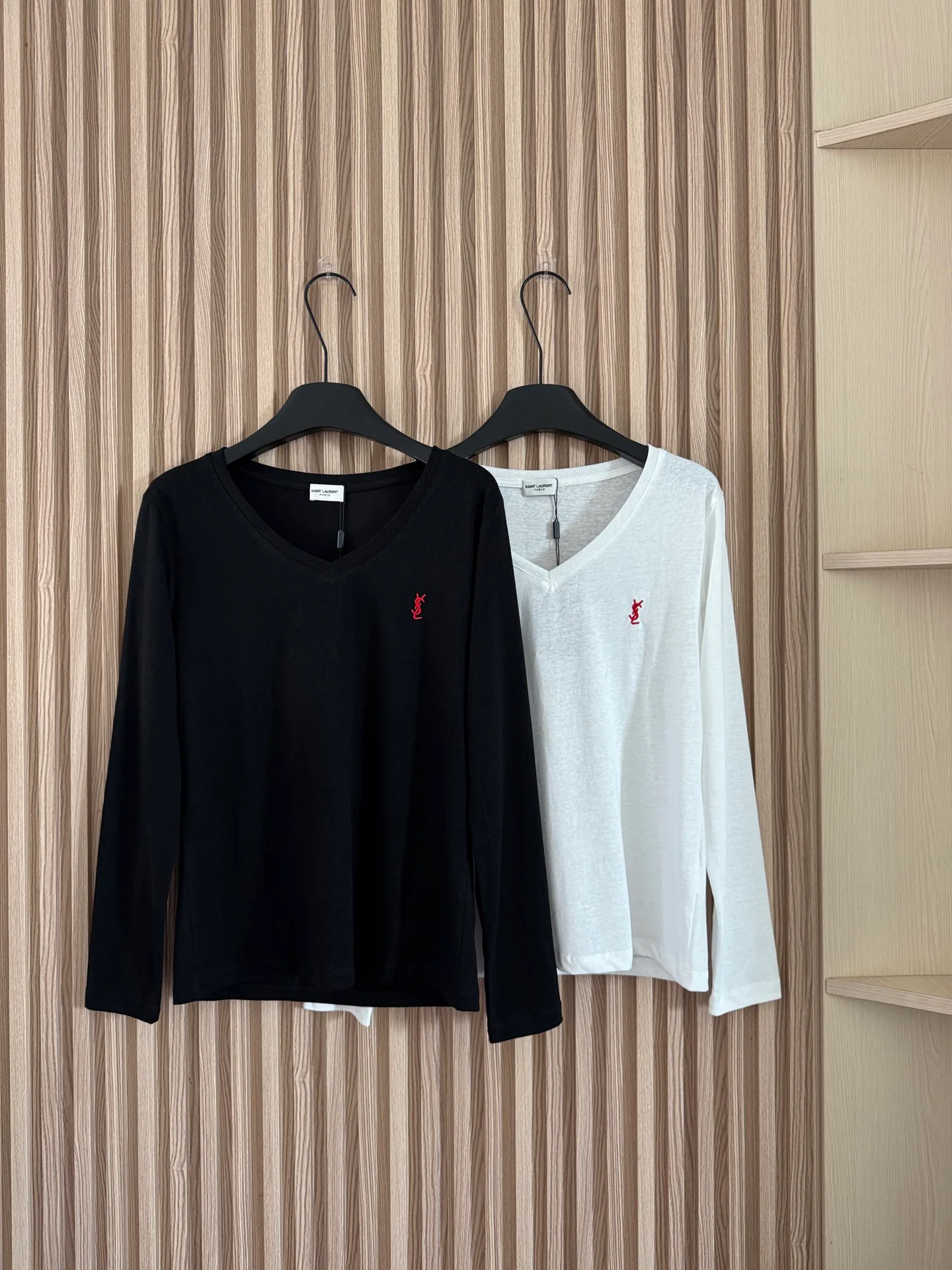 Футболки Женские Saint Laurent 17995053