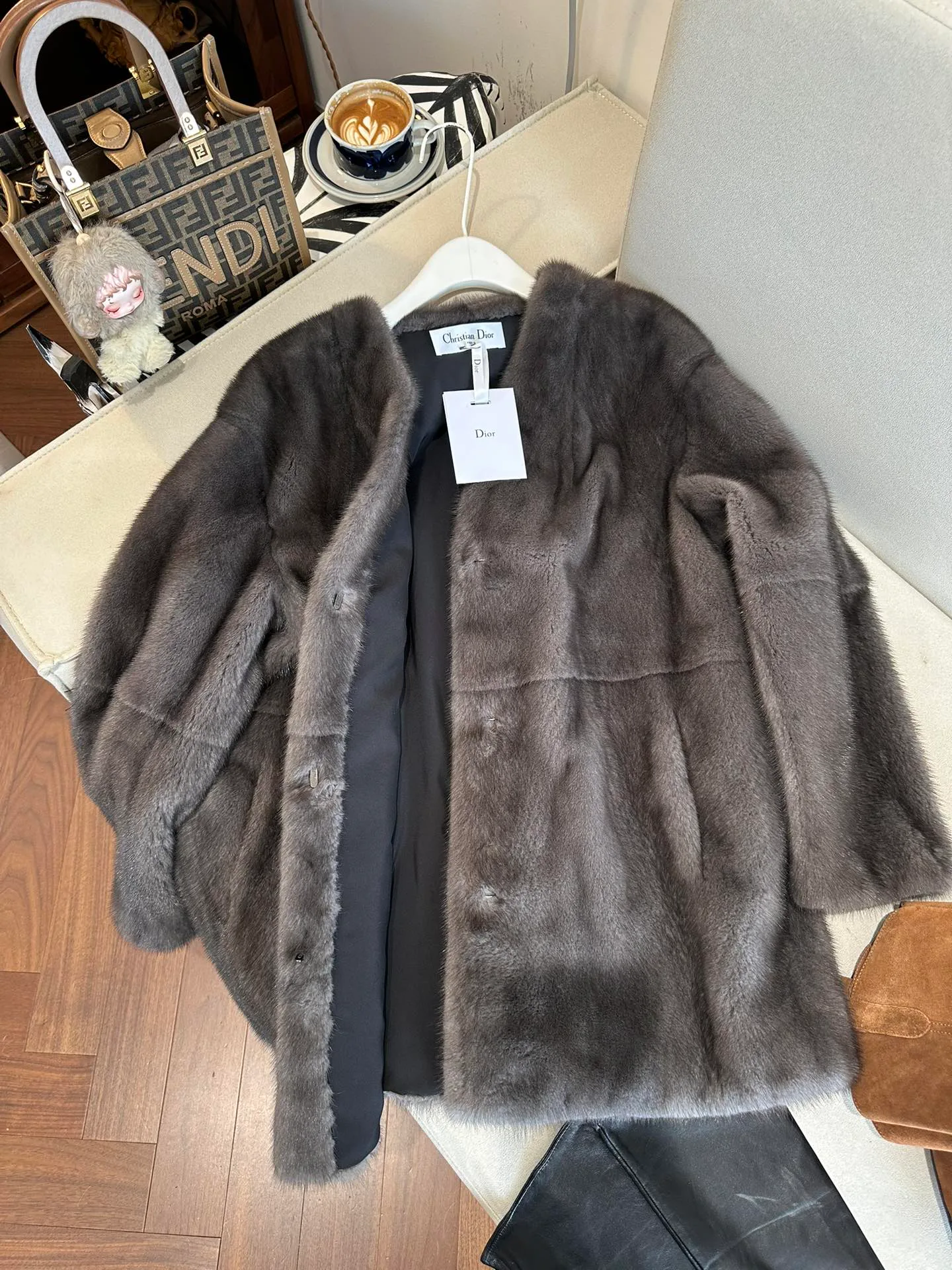 Шубы Женские Christian Dior 560983