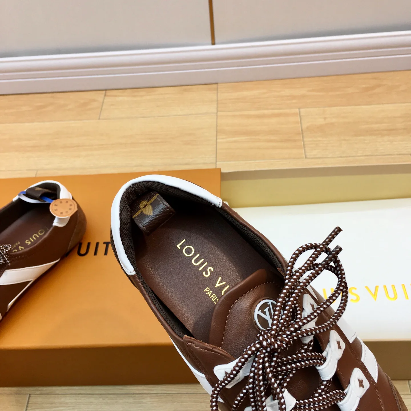 Кроссовки Женские Louis Vuitton 1590939