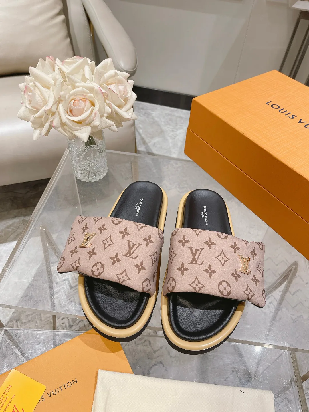 Шлепанцы Женские Louis Vuitton 20889