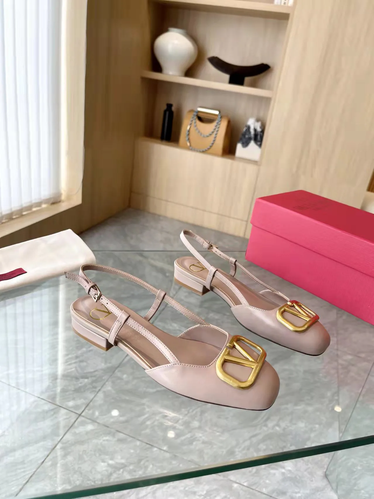 Босоножки Женские Valentino 11602194