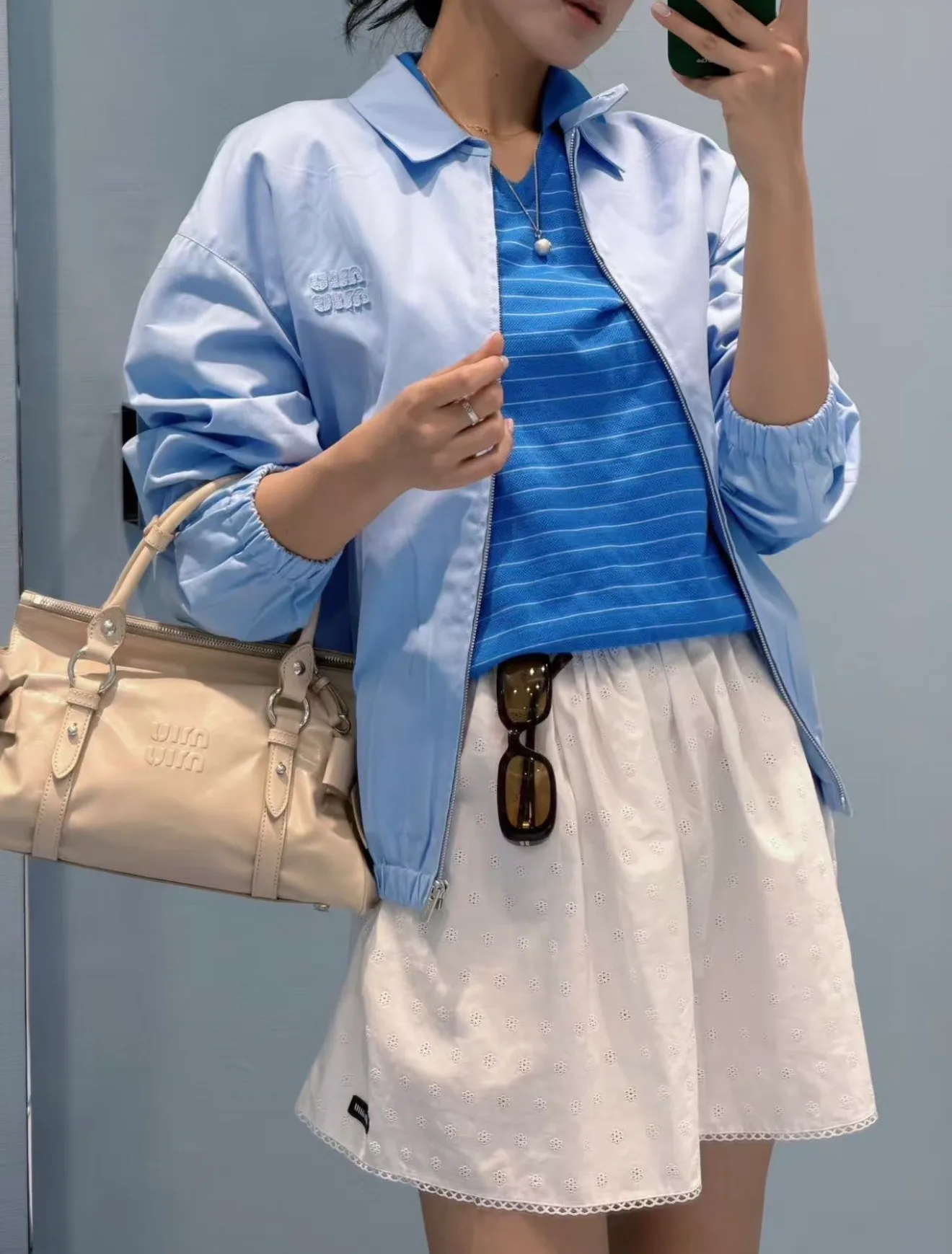 Куртки И Пуховики Женские Miu Miu 17606581