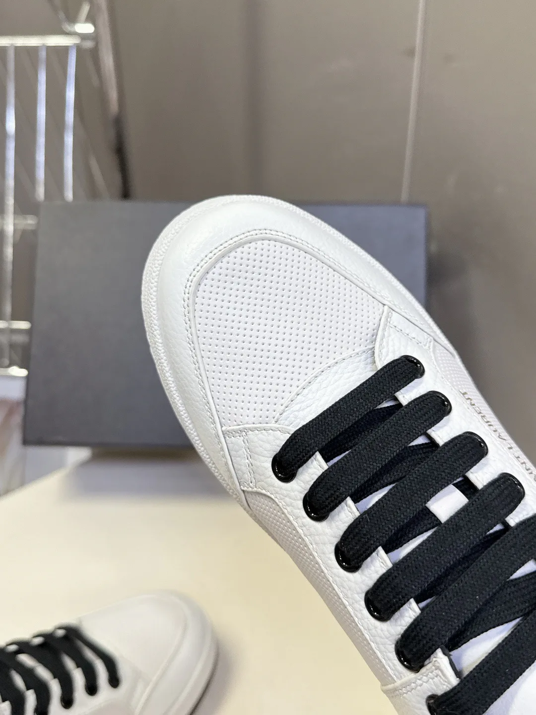 Кроссовки Женские Saint Laurent 809382