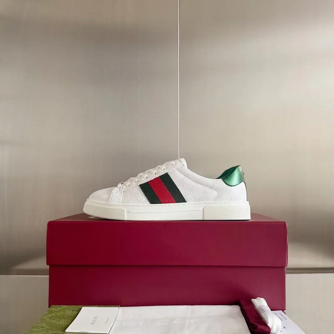 Кроссовки Женские Gucci 19081339