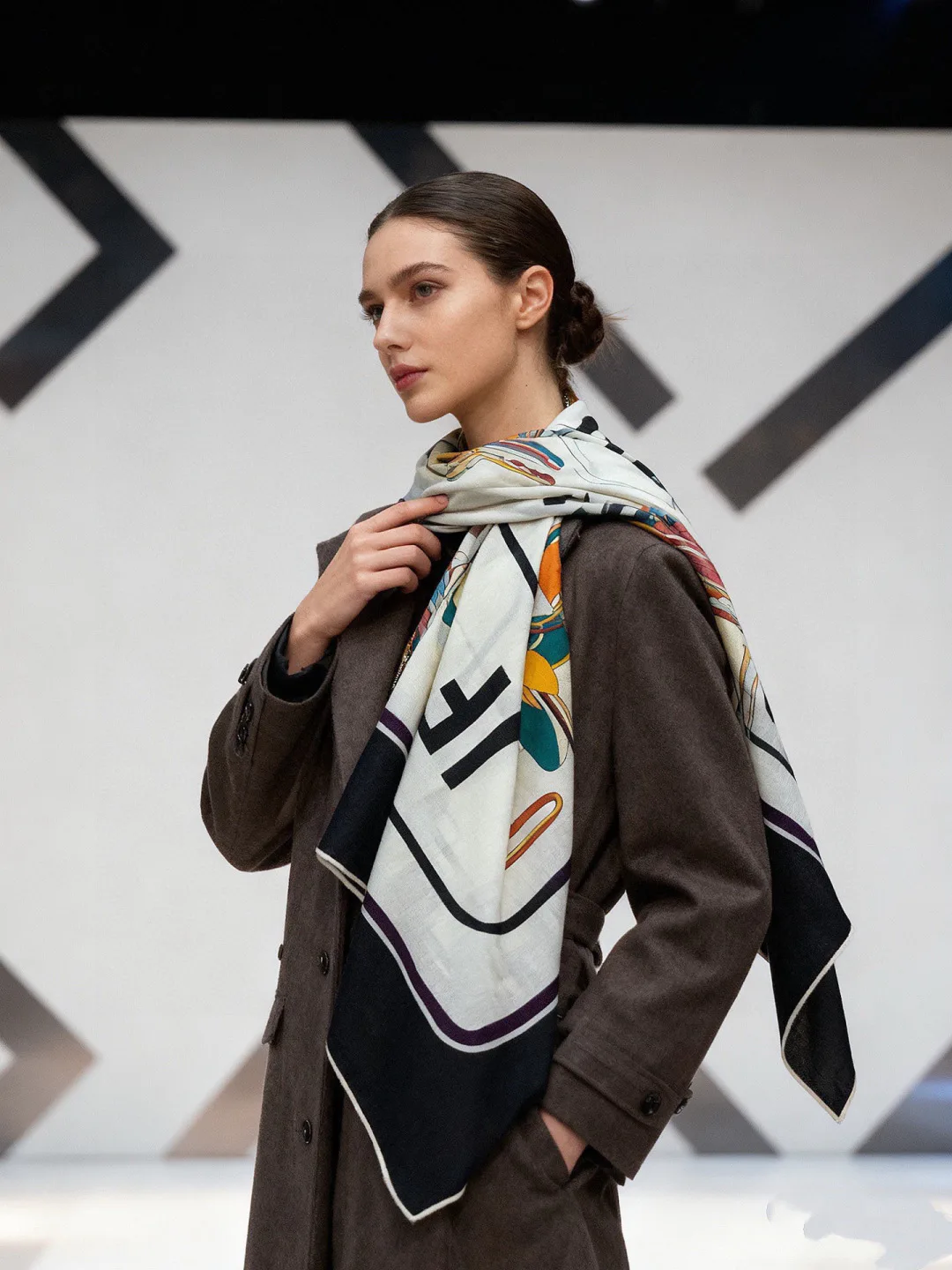 Шарфы Gucci 895185