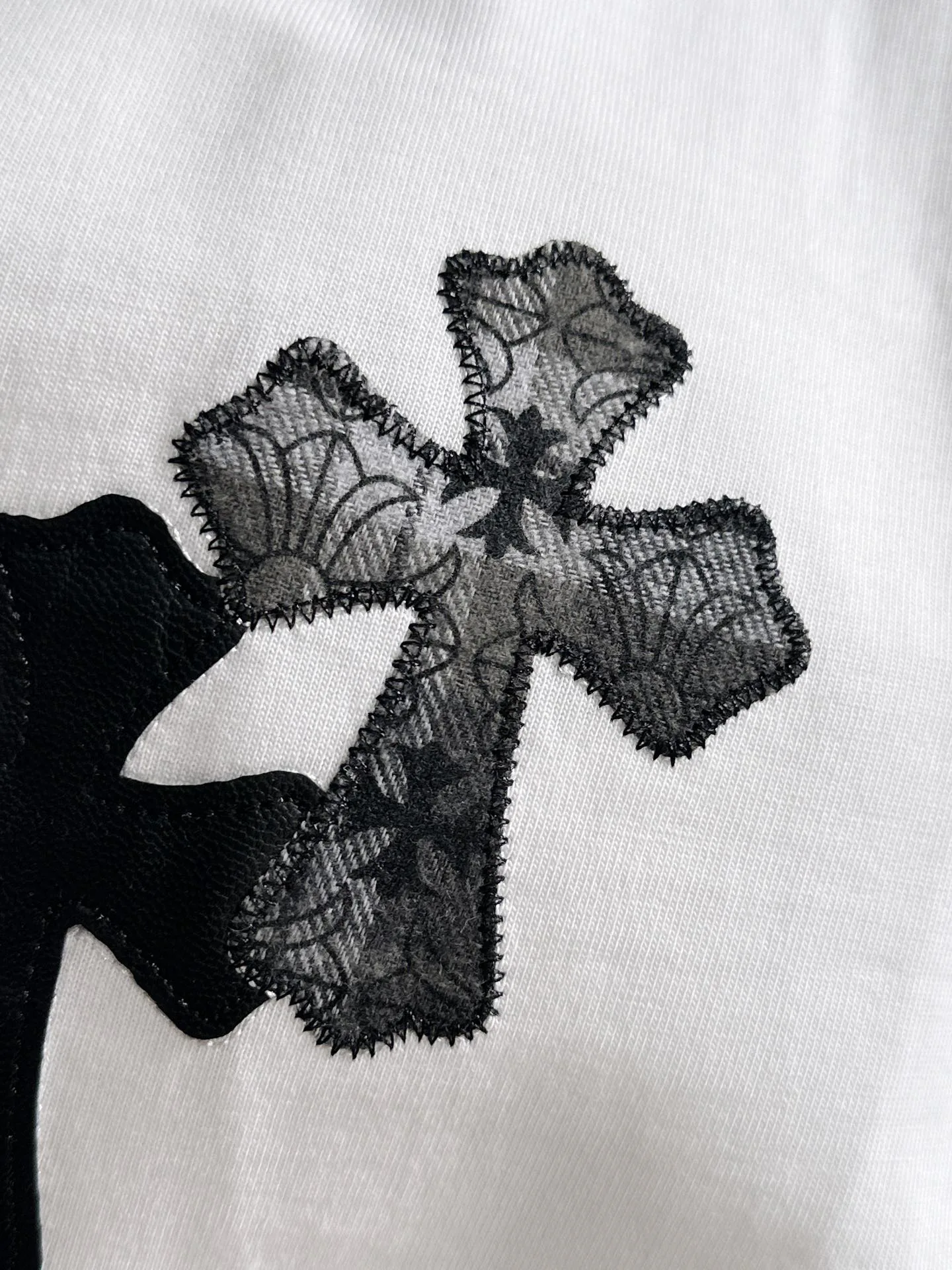 Футболки Мужские Chrome Hearts 13549673