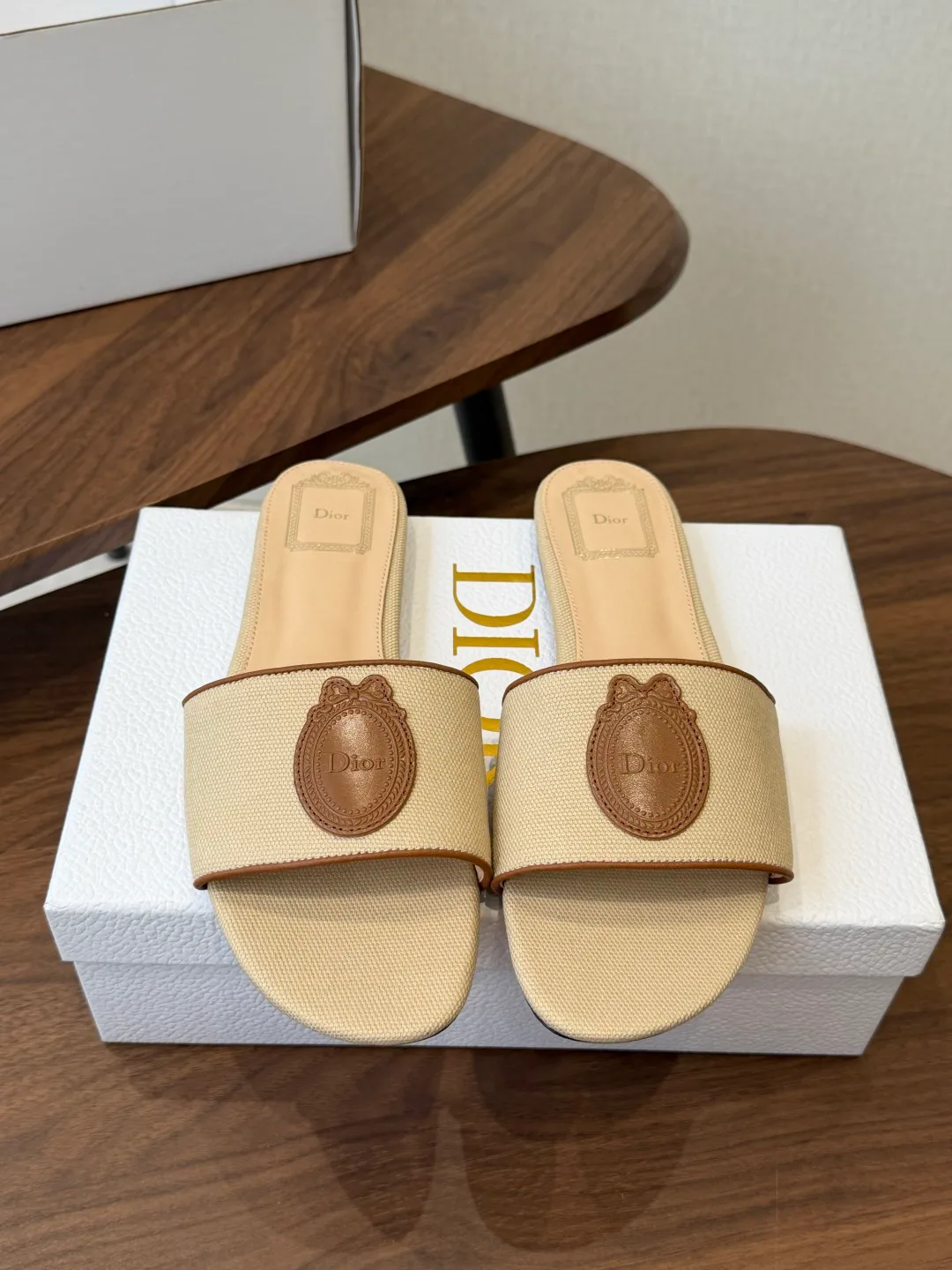 Шлепанцы Женские Christian Dior 17580786