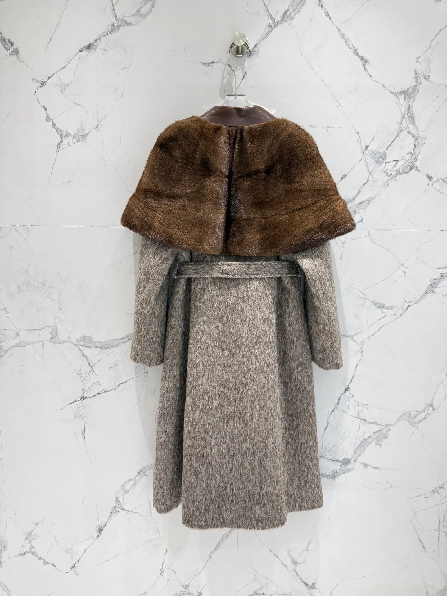 Шубы Женские Loro Piana 18082842