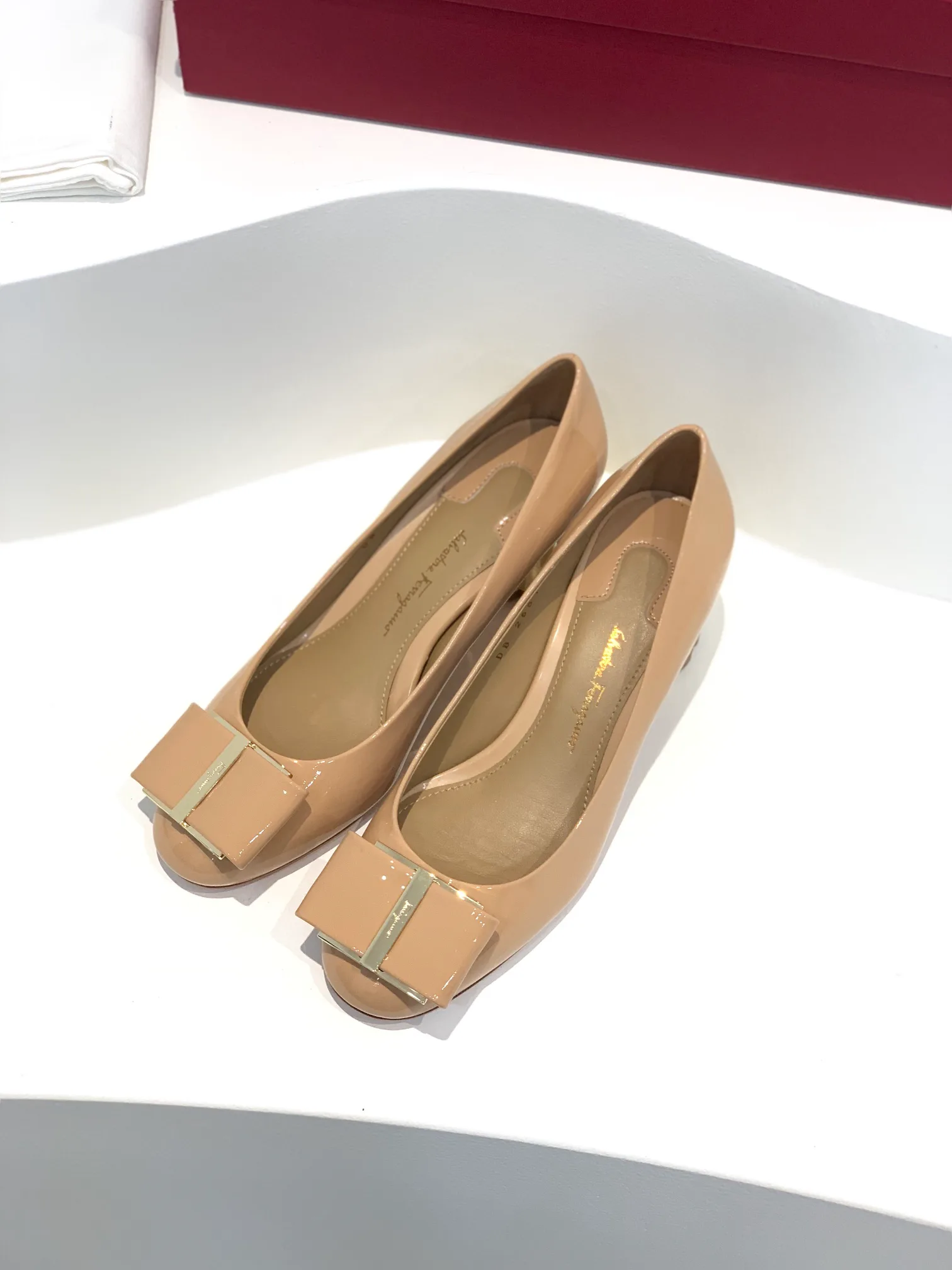 Туфли Женские Salvatore Ferragamo 11675507