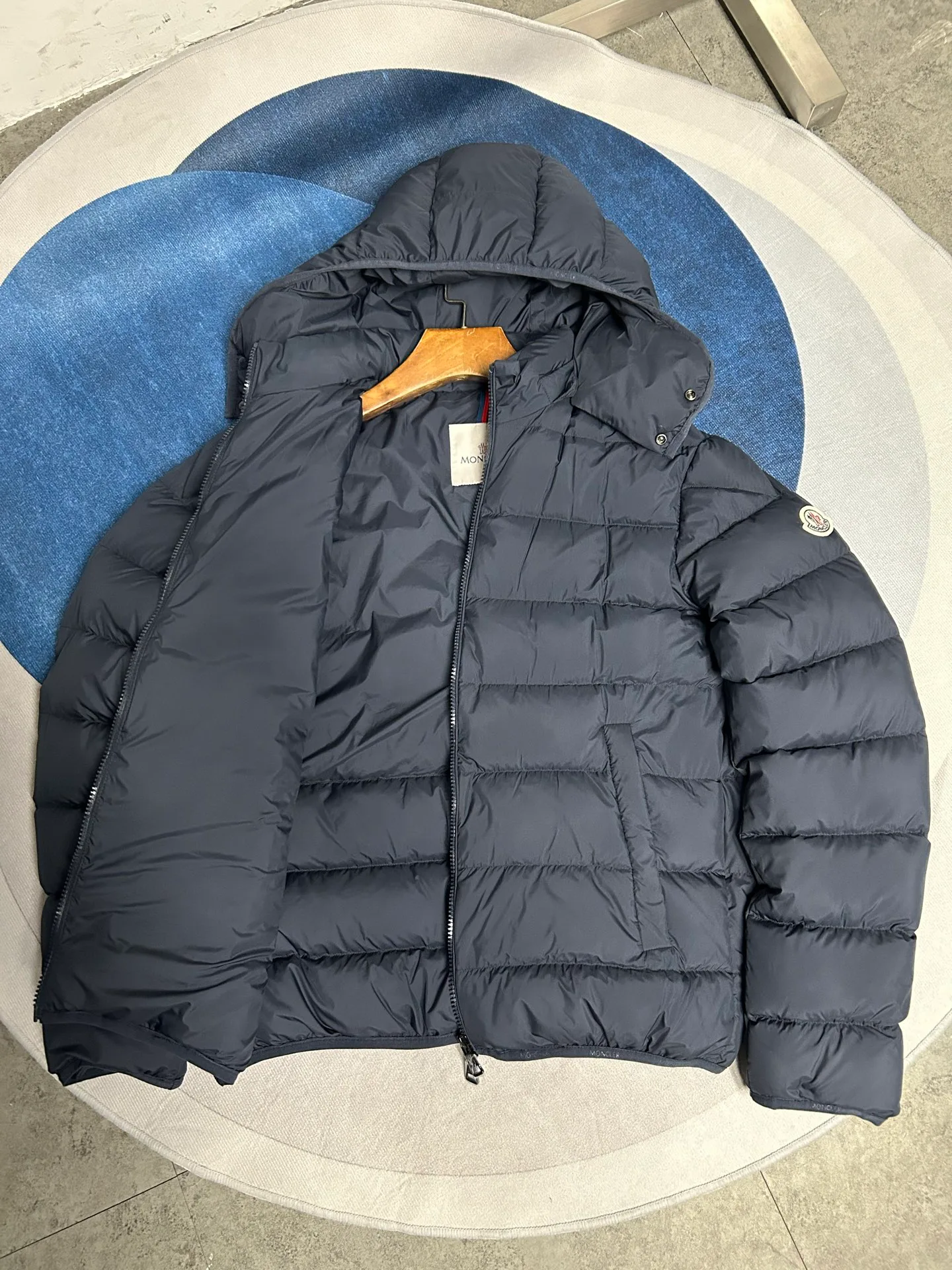 Куртки И Пуховики Женские Moncler 19202364