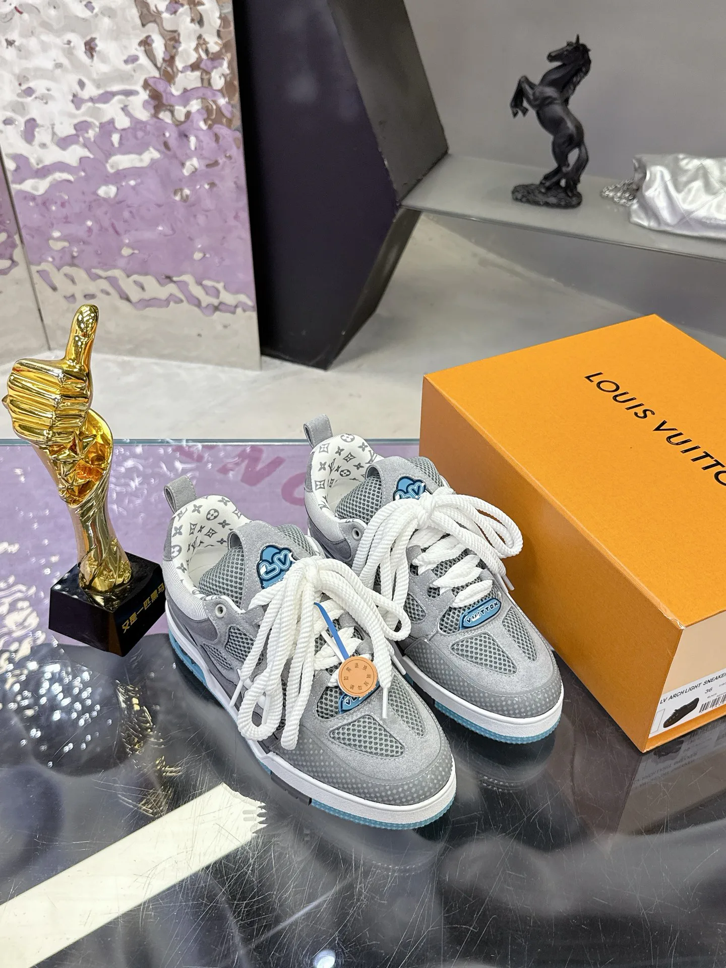 Кроссовки Женские Louis Vuitton 1874711