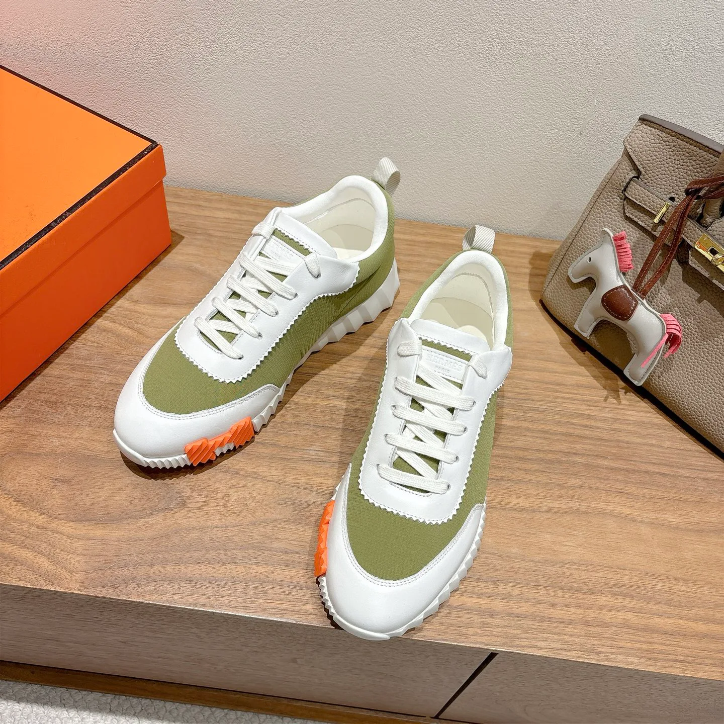 Кроссовки Женские Hermes 9915125