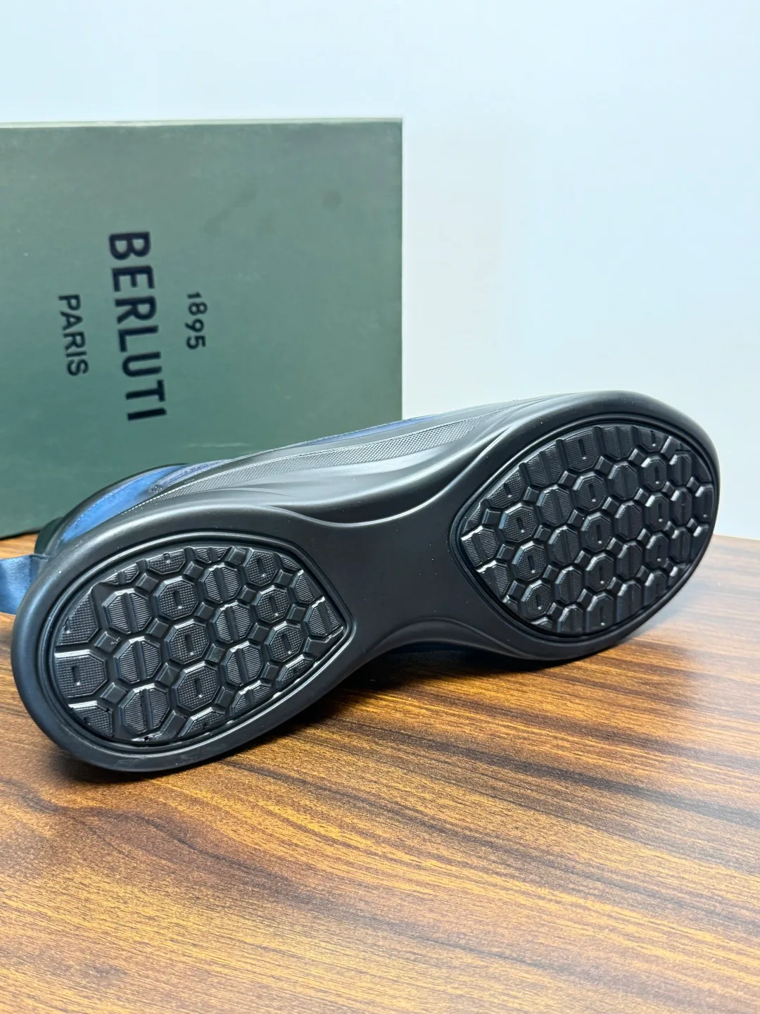 Кроссовки Мужские Berluti 19147645