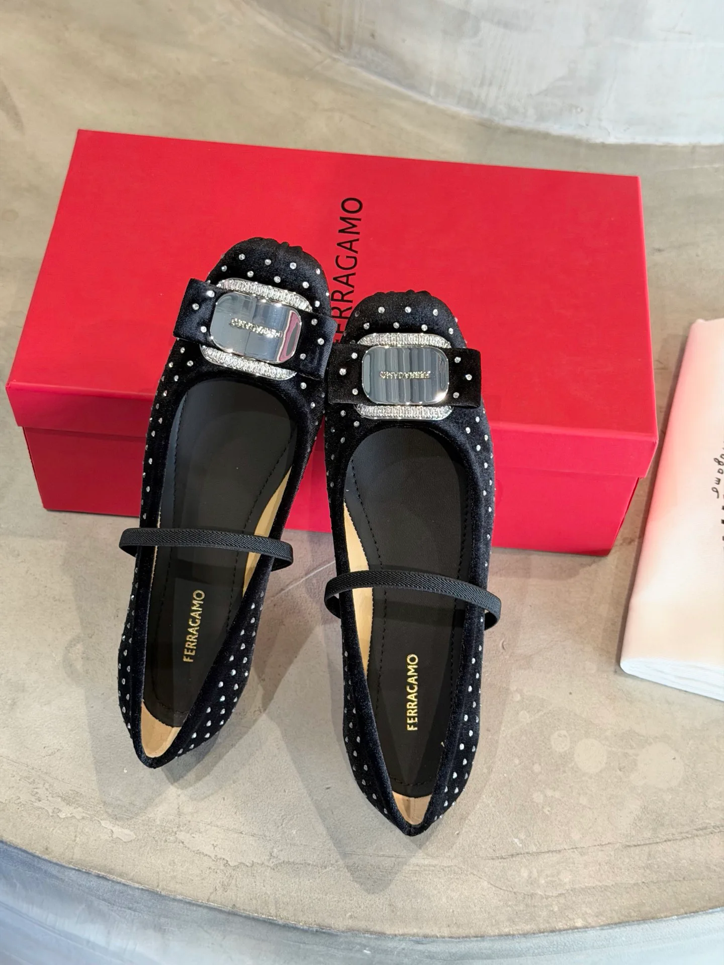 Балетки Женские Salvatore Ferragamo 4545254