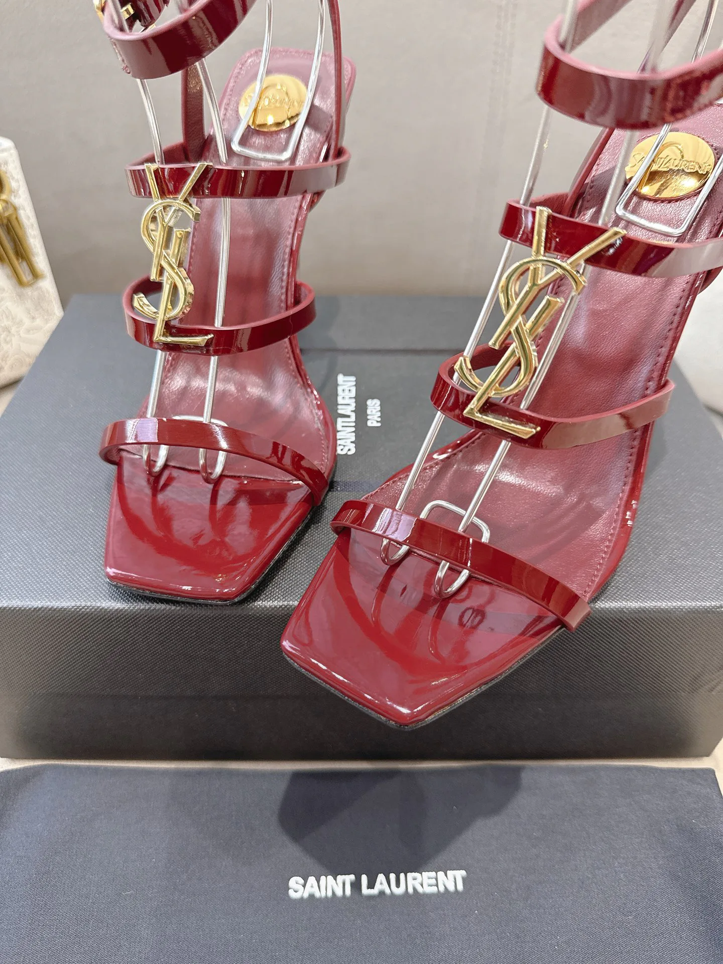 Босоножки Женские Saint Laurent 12815357