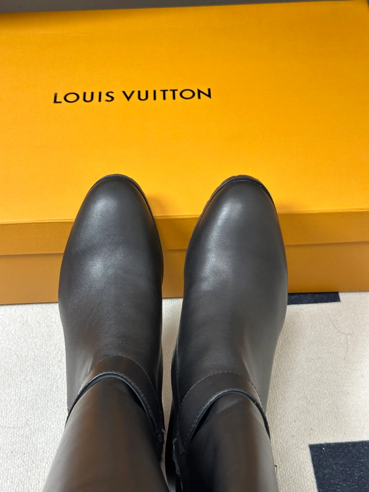 Сапоги Женские Louis Vuitton 18388111