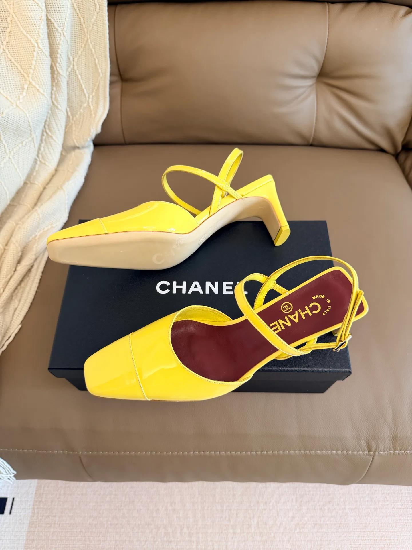 Босоножки Женские Chanel 17510576