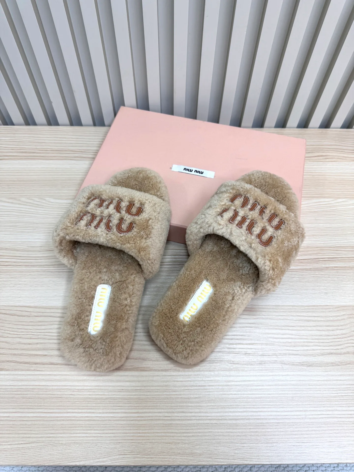 Тапочки Женские Miu Miu 97503