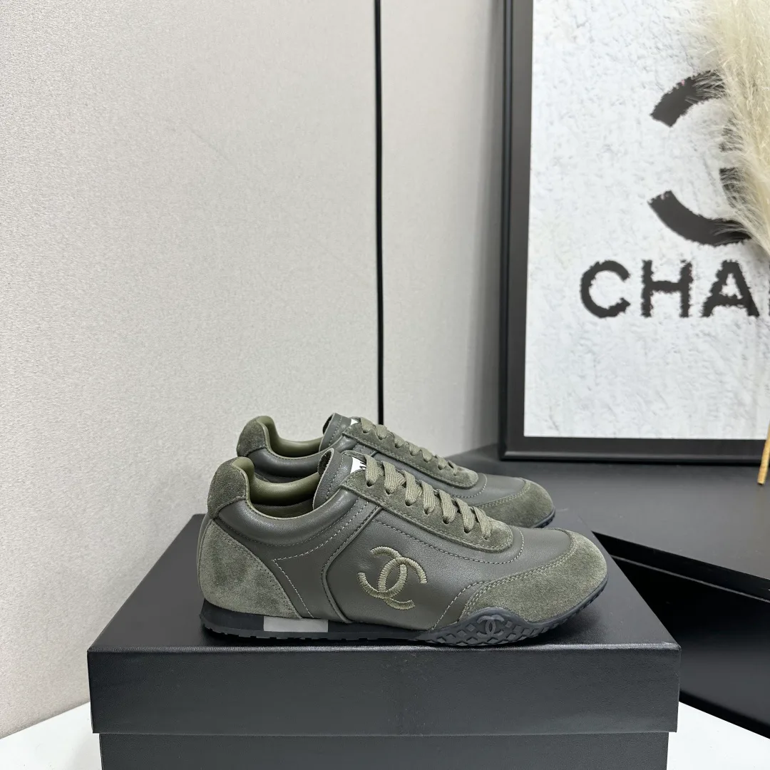 Кроссовки Женские Chanel 18083879