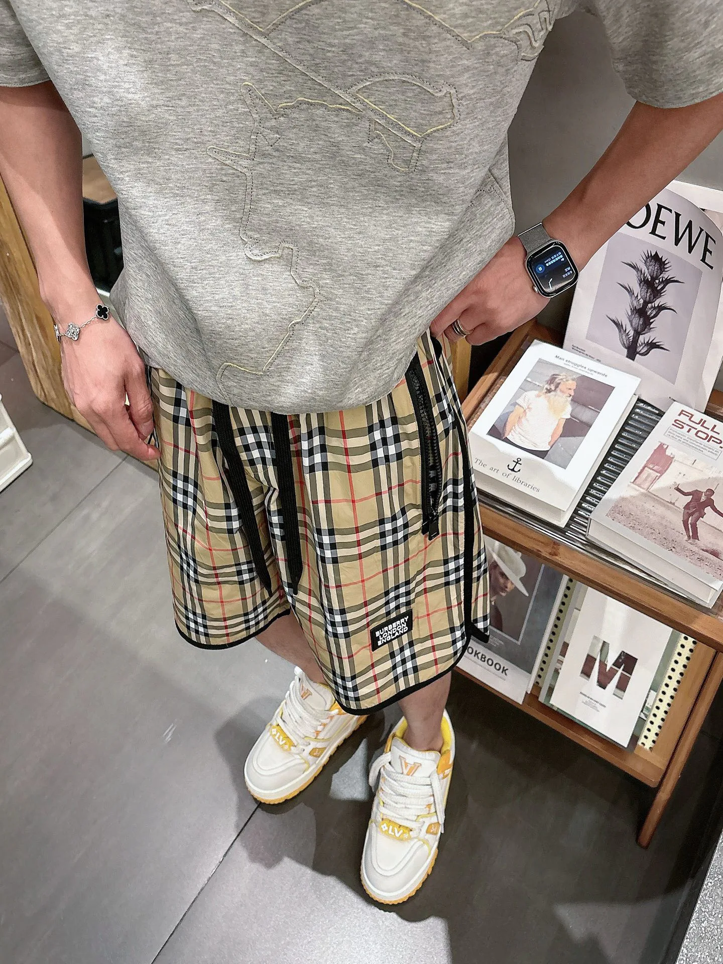 Шорты Мужские Burberry 13479637