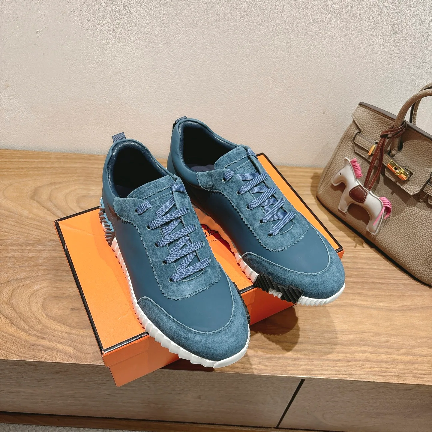 Кроссовки Женские Hermes 9915042