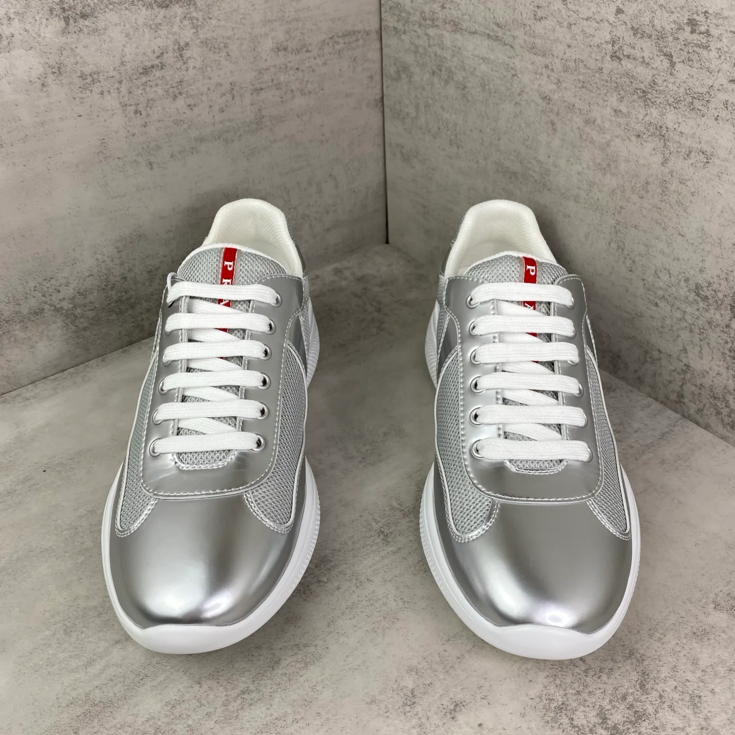 Кроссовки Женские Prada 17918704