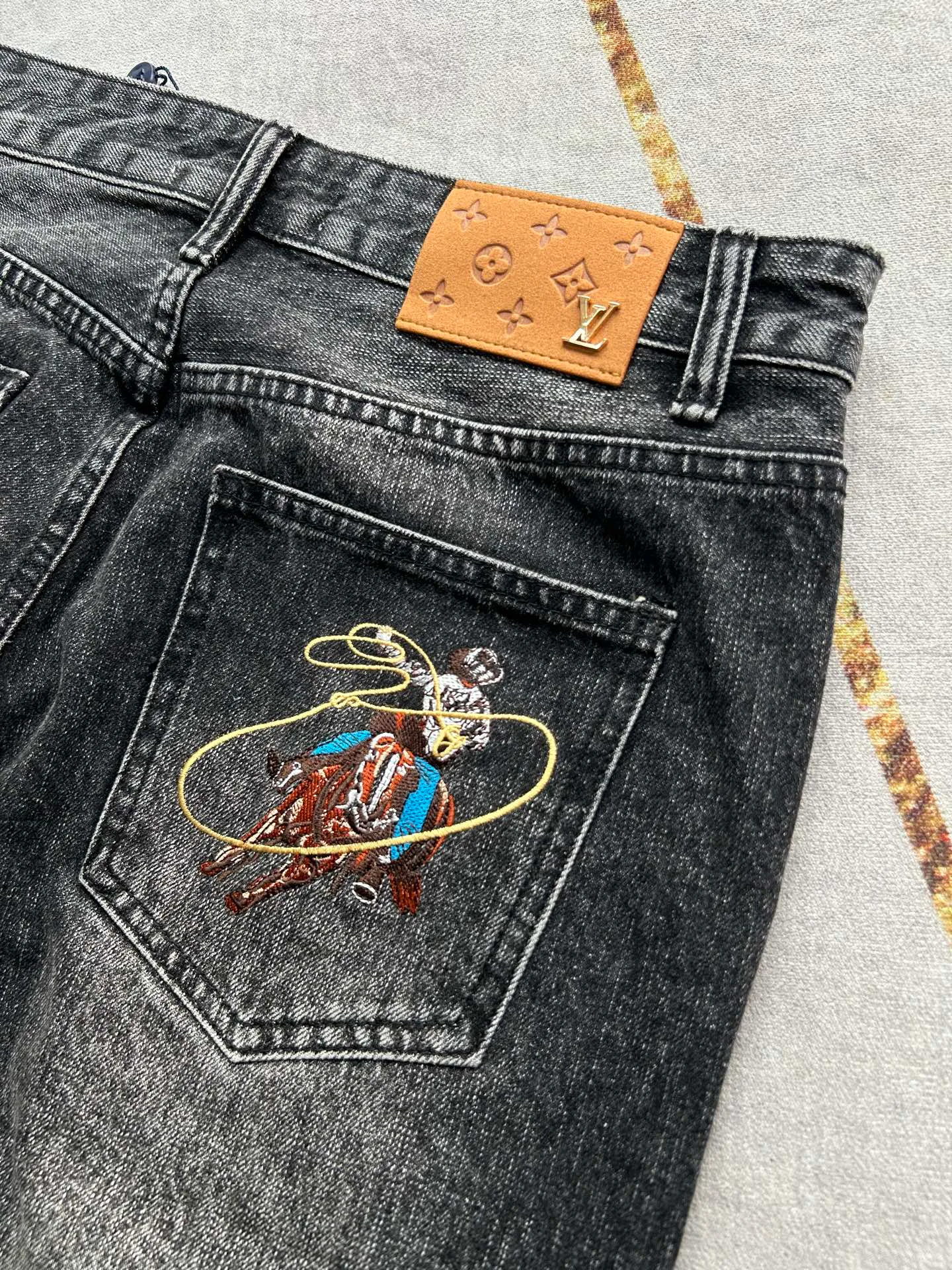 Джинсы Женские Louis Vuitton 10658022