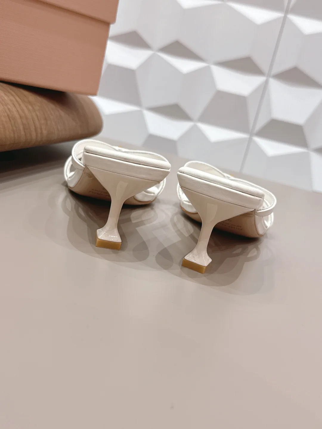 Босоножки Женские Miu Miu 10066000