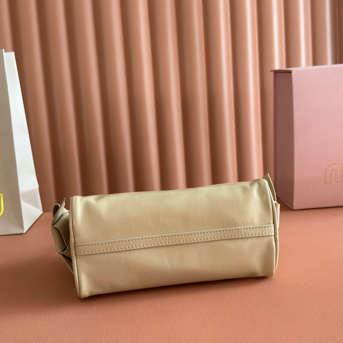 Классические Сумки Женские Miu Miu 18148117
