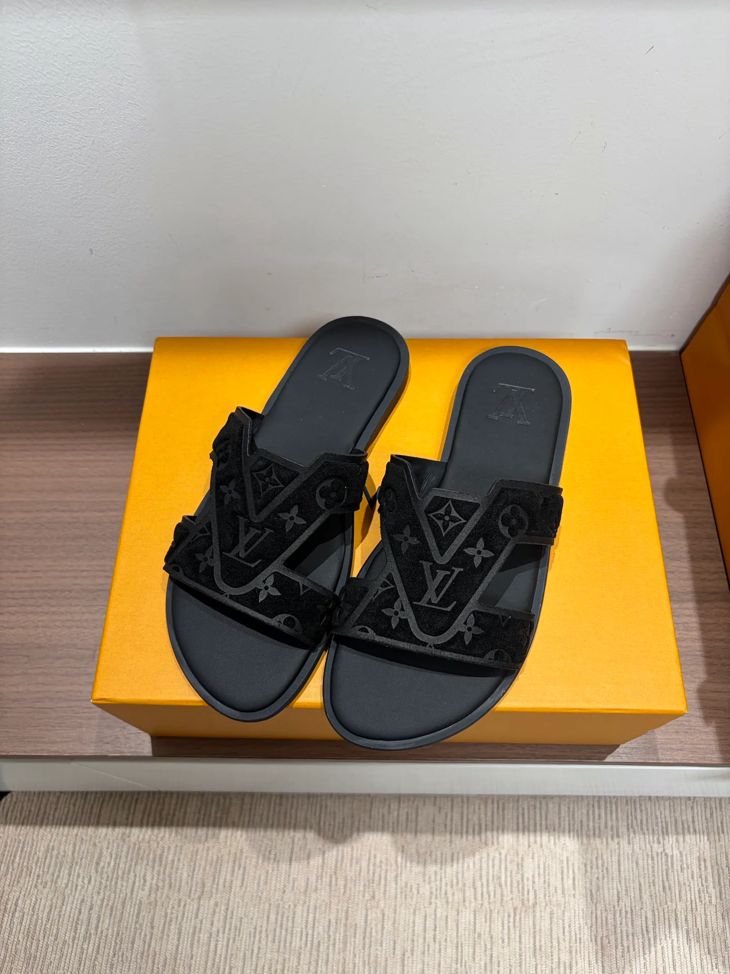 Шлепанцы Мужские Louis Vuitton 12826625