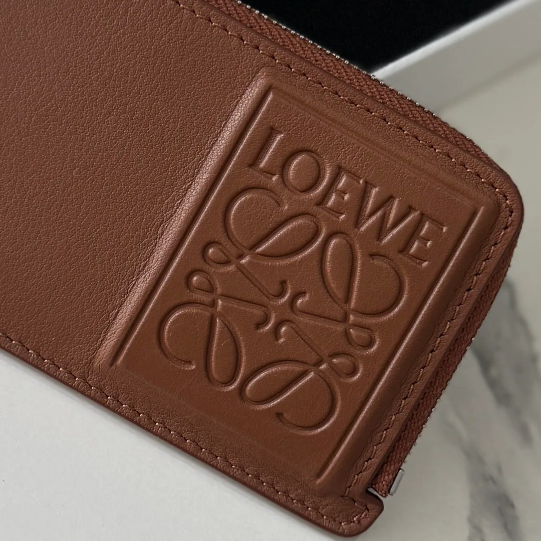 Клатчи Женские Loewe 17331718