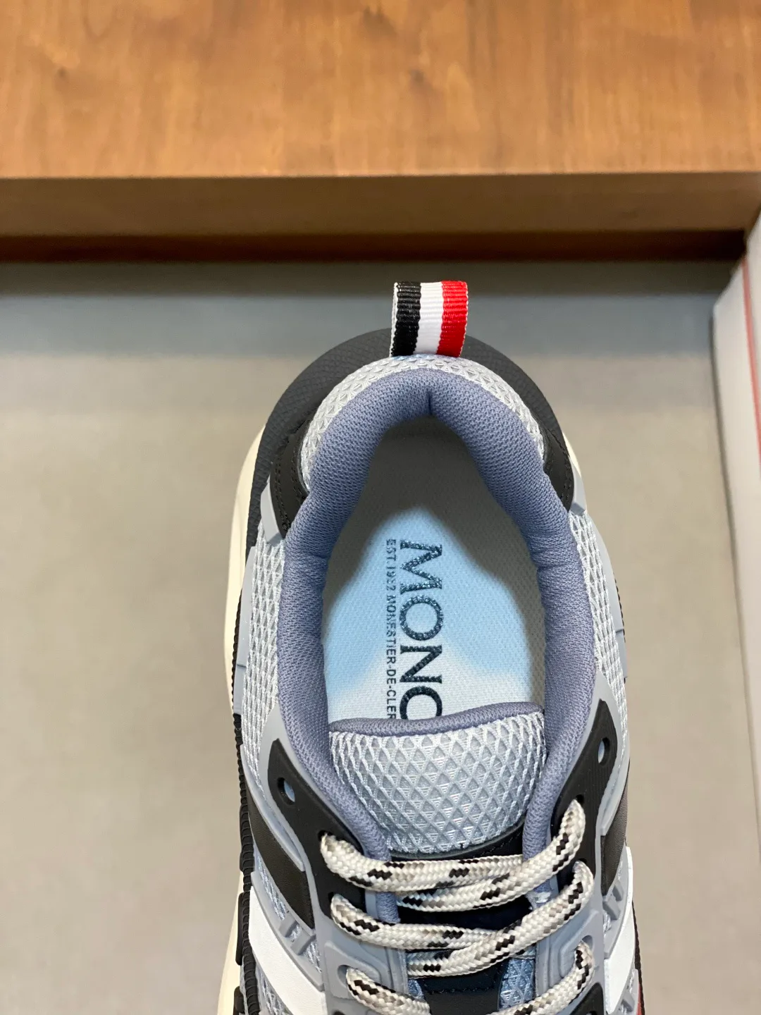Кроссовки Мужские Moncler 18079003