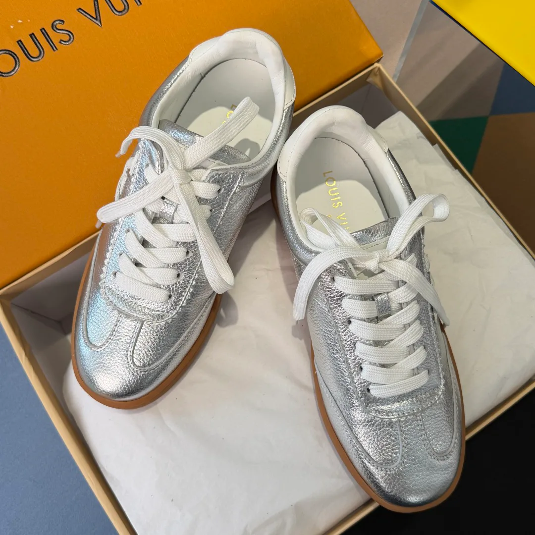 Кроссовки Женские Louis Vuitton 11696602