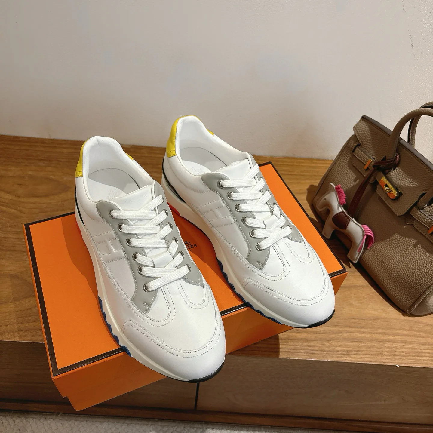 Кроссовки Женские Hermes 1886270