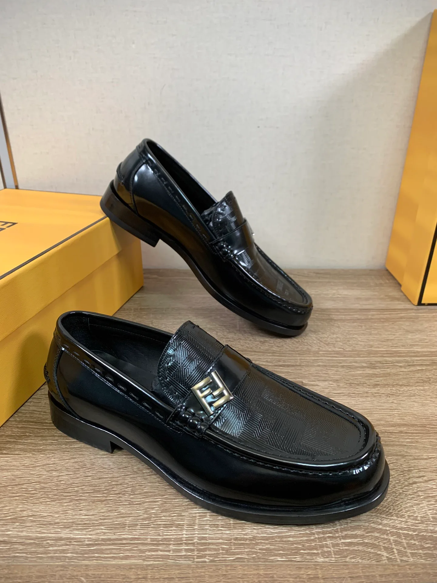 Лоферы И Туфли Мужские Fendi 11232748