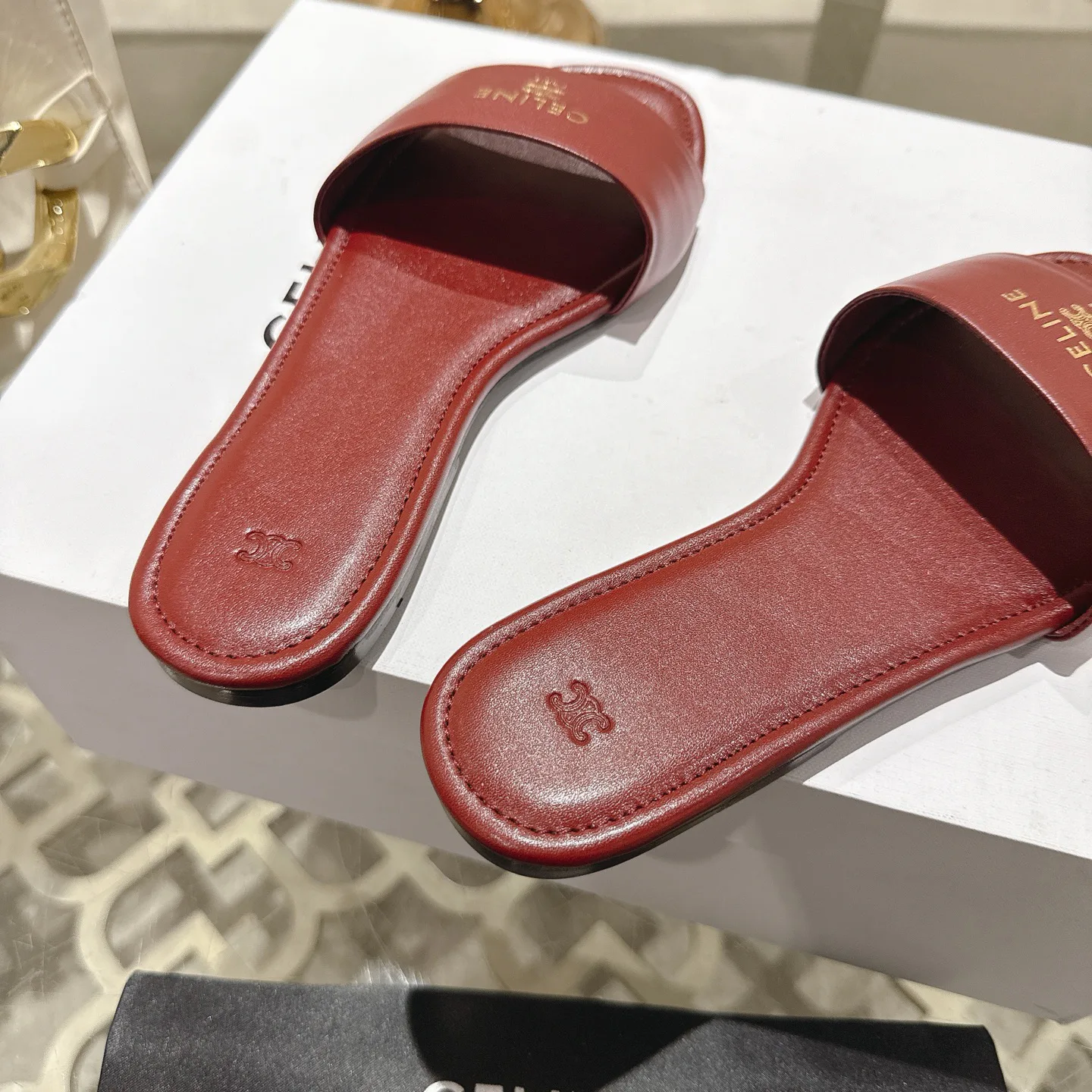 Шлепанцы Женские Celine 2375717