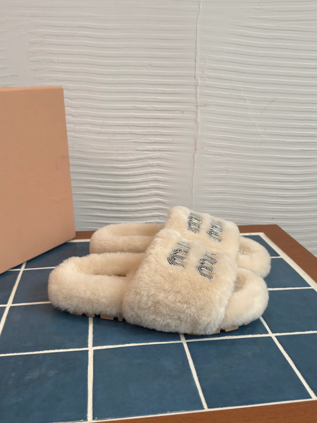 Тапочки Женские Miu Miu 17931765