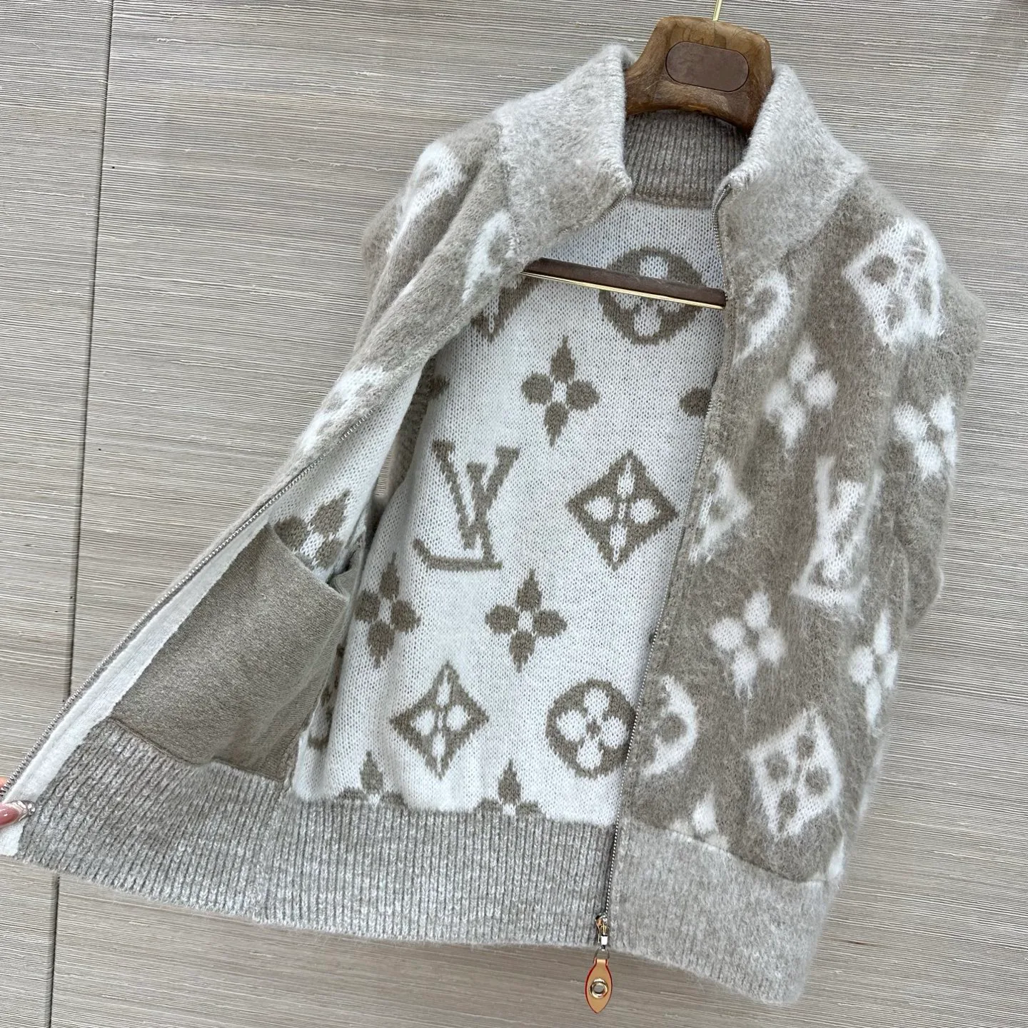Жилеты Женские Louis Vuitton 19131310