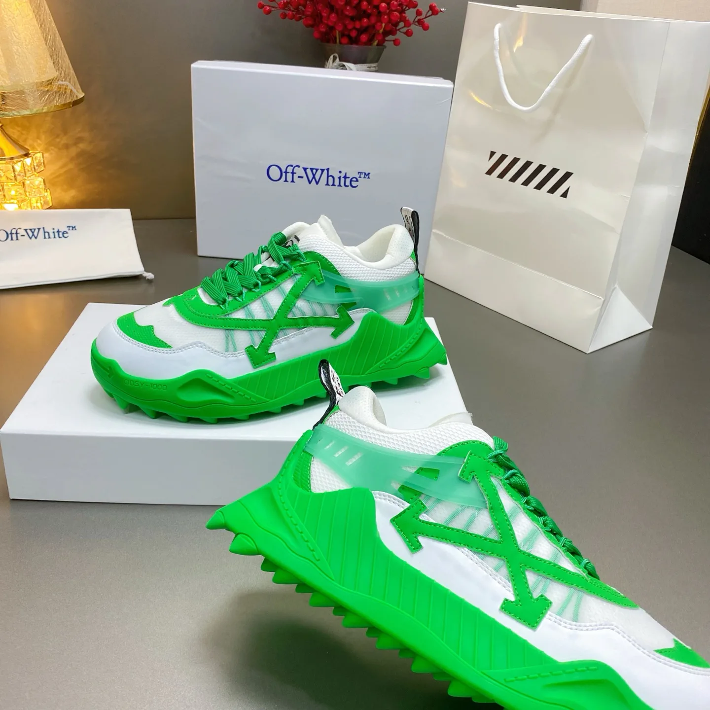 Кроссовки Женские Off-White 17530537