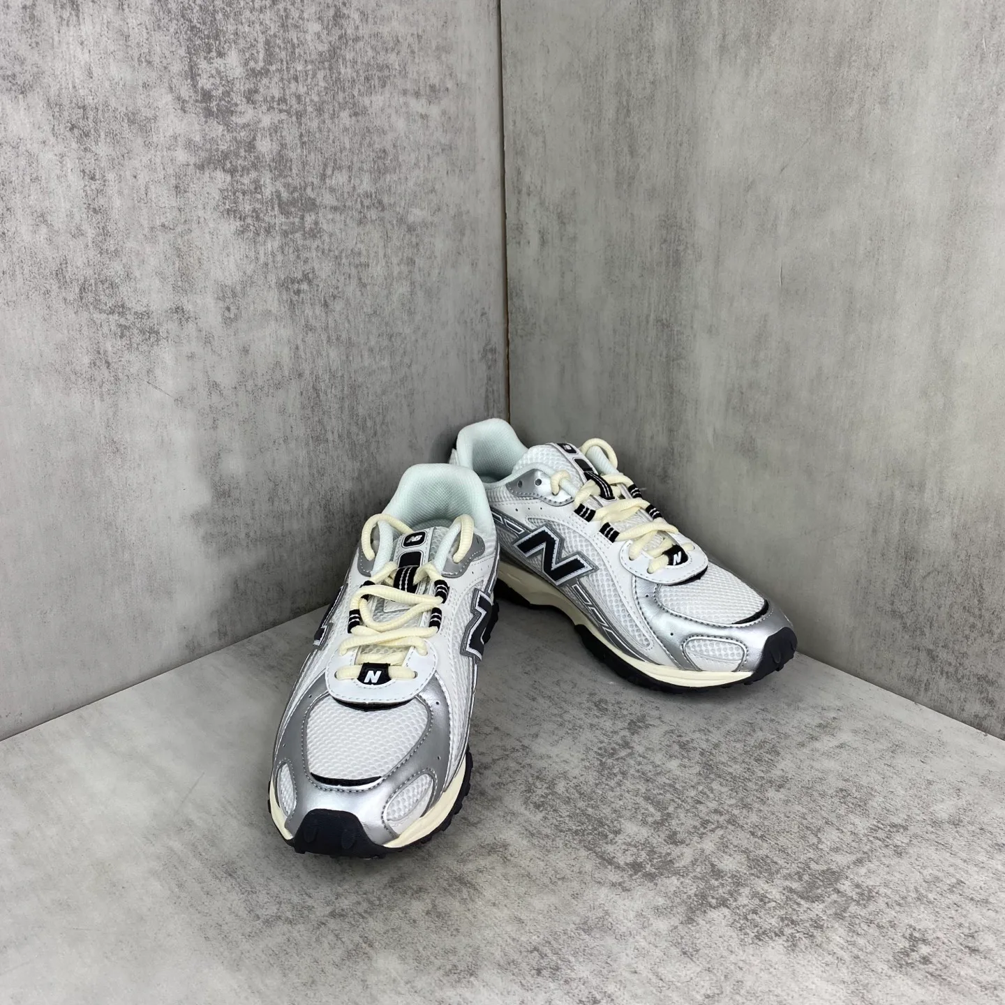 Кроссовки Женские New Balance 17963597