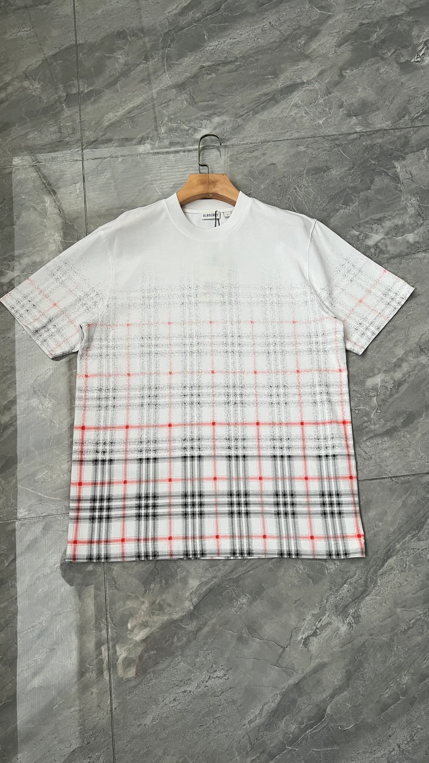 Футболки Женские Balenciaga 12039182