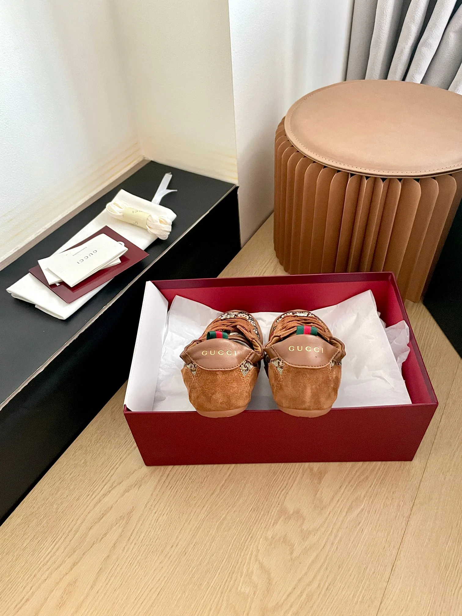 Кроссовки Женские Gucci 941867