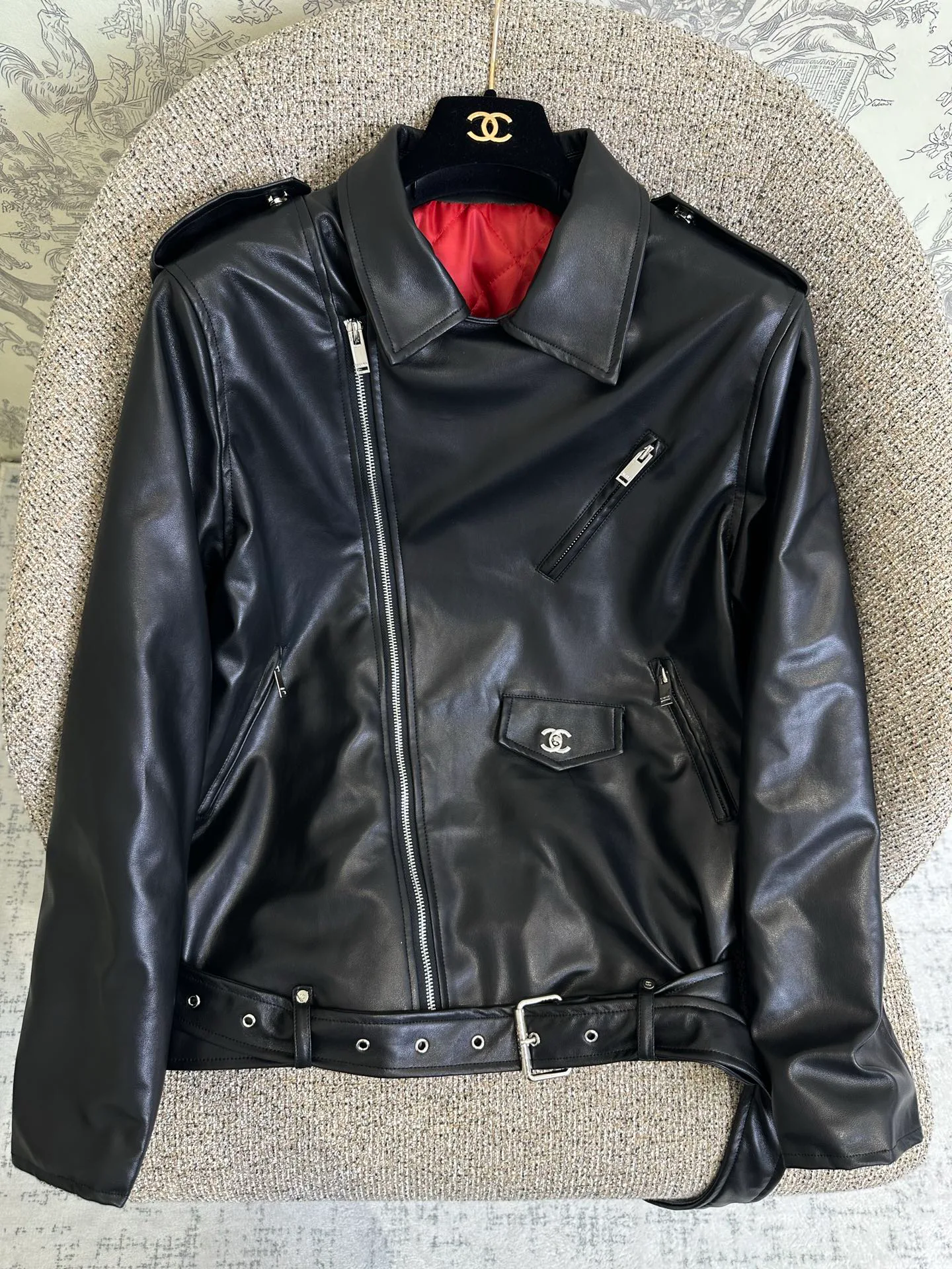 Кожаные Куртки И Дублёнки Женские Chanel 18138522