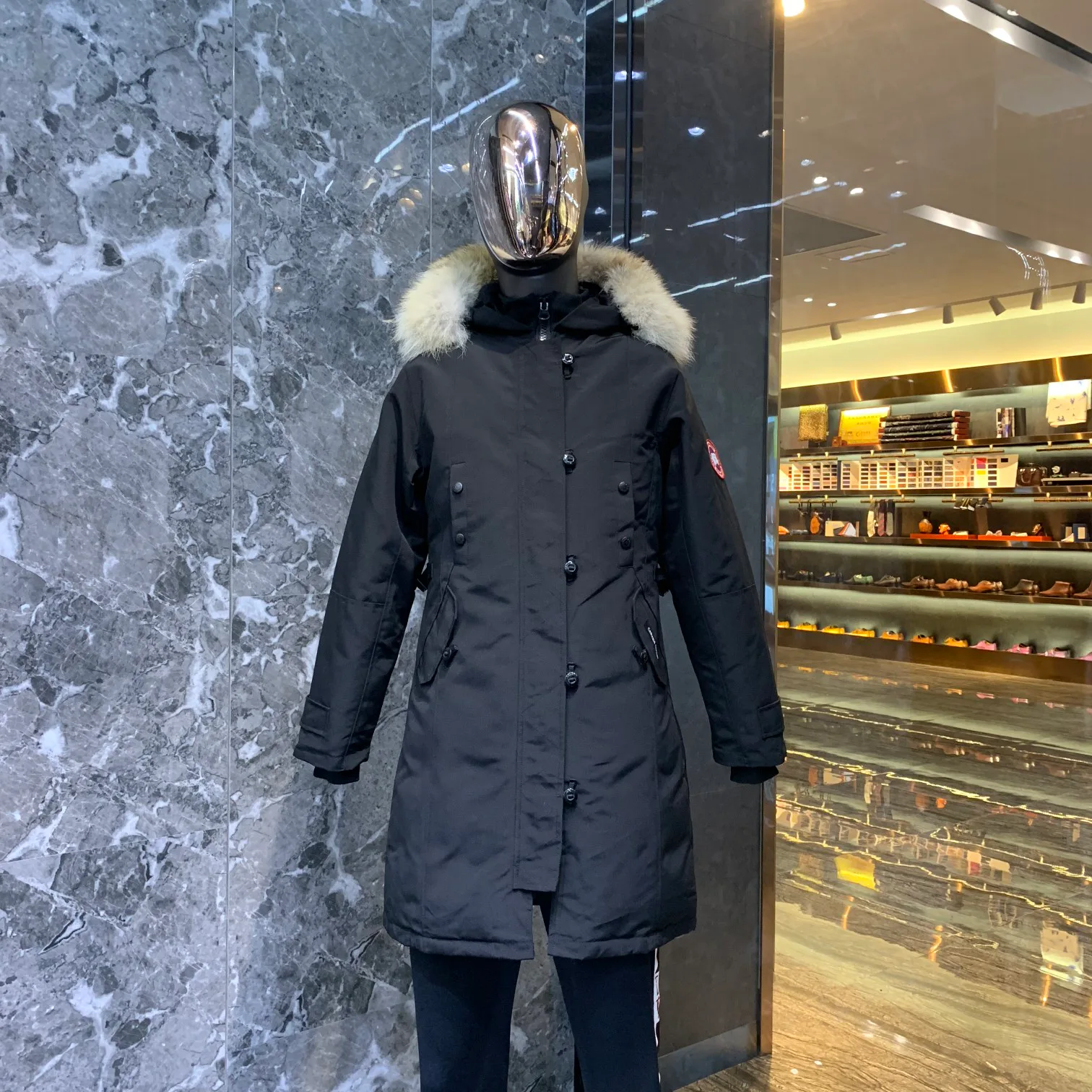 Куртки И Пуховики Женские Canada Goose 64138