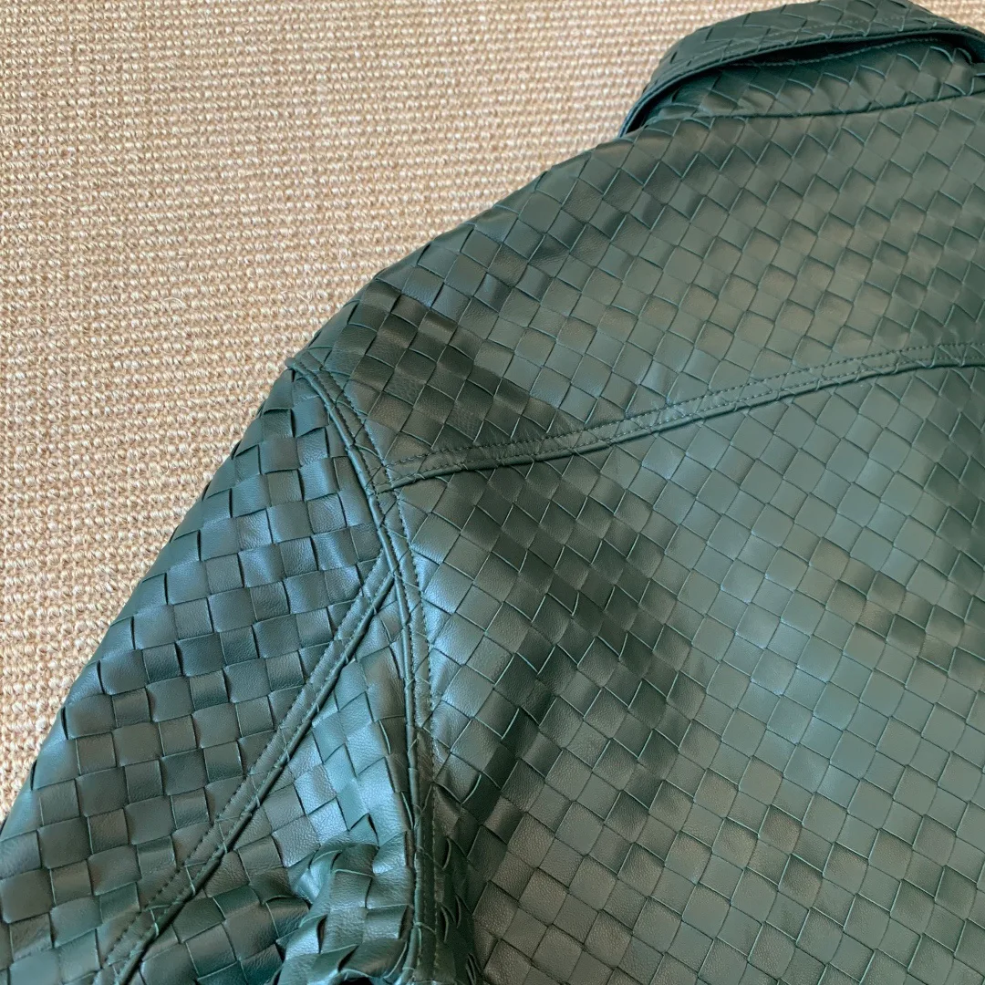 Кожаные Куртки И Дублёнки Женские Bottega Veneta 17930822