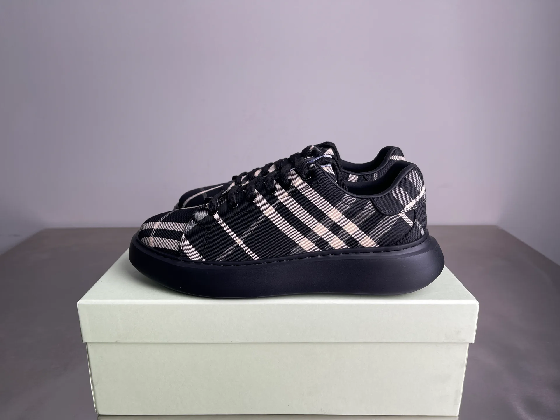 Кроссовки Мужские Burberry 11460322