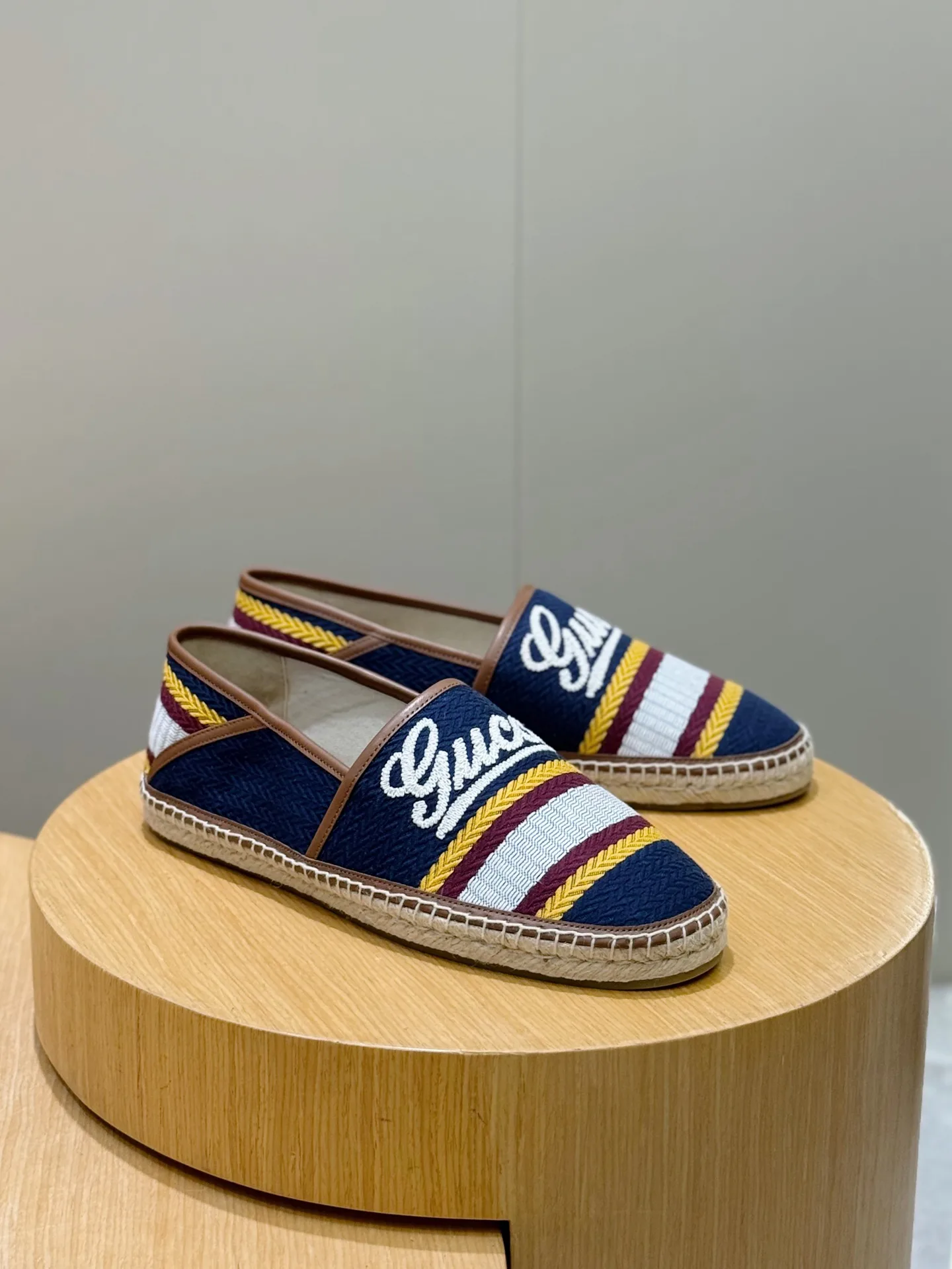 Лоферы Мужские Gucci 563053