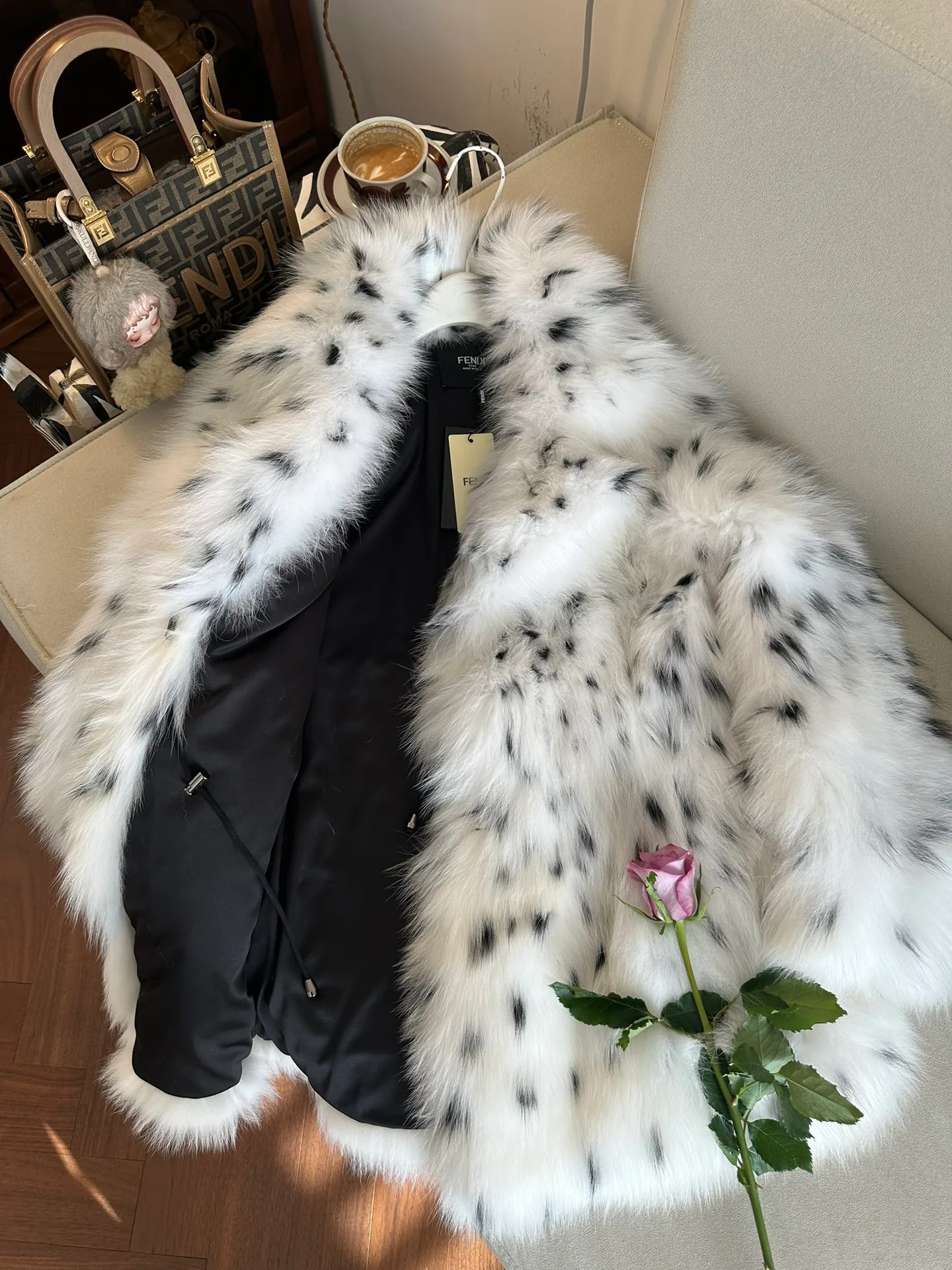 Шубы Женские Fendi 660918