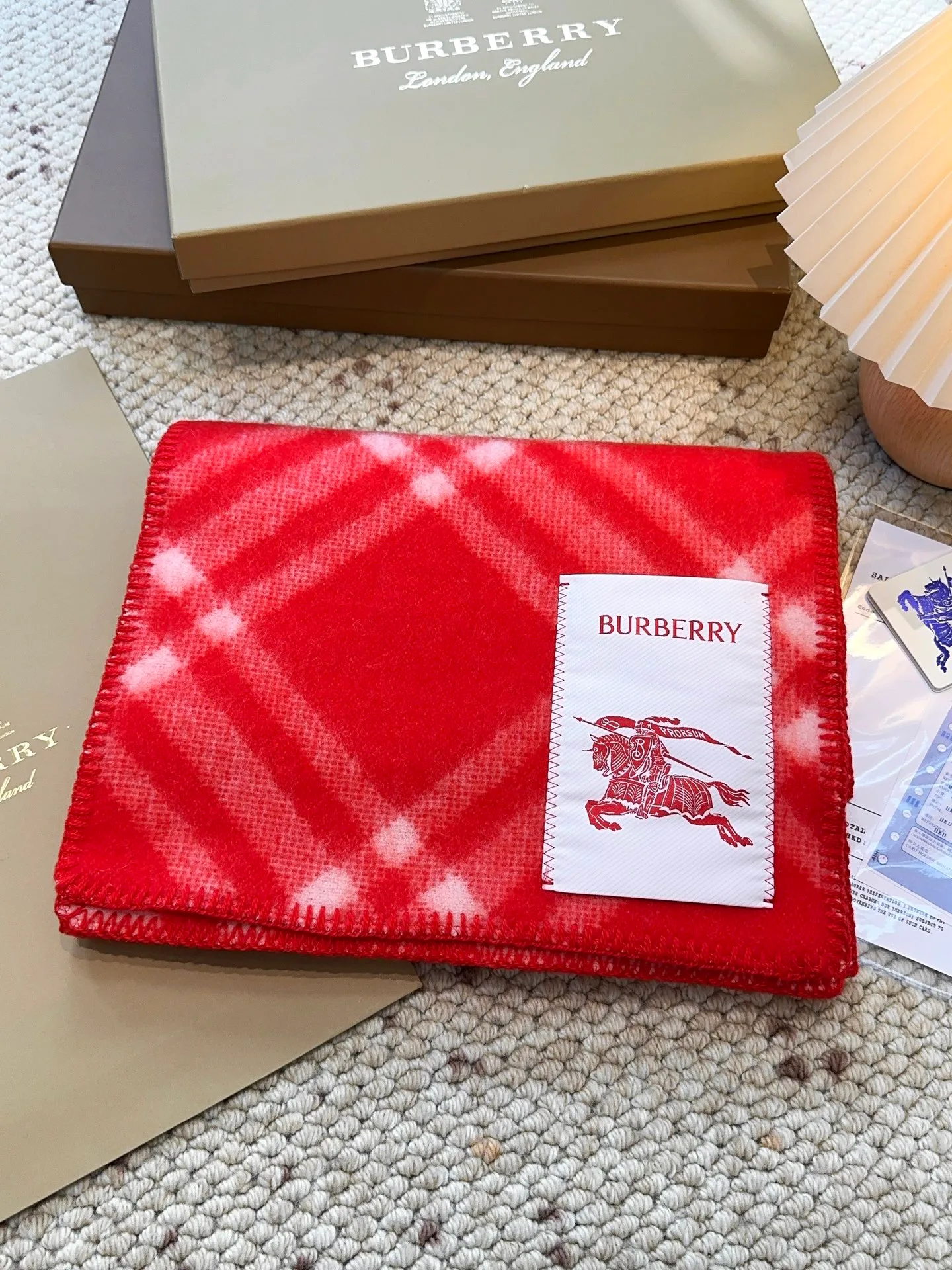 Шарфы Burberry 18401219