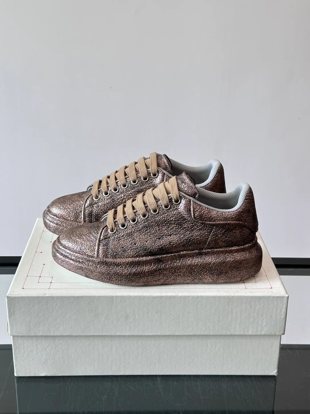 Кроссовки Женские Alexander Mcqueen 17447543